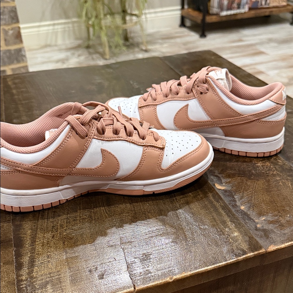 Nike Women's Dunk Low - Picture 6 of 7
